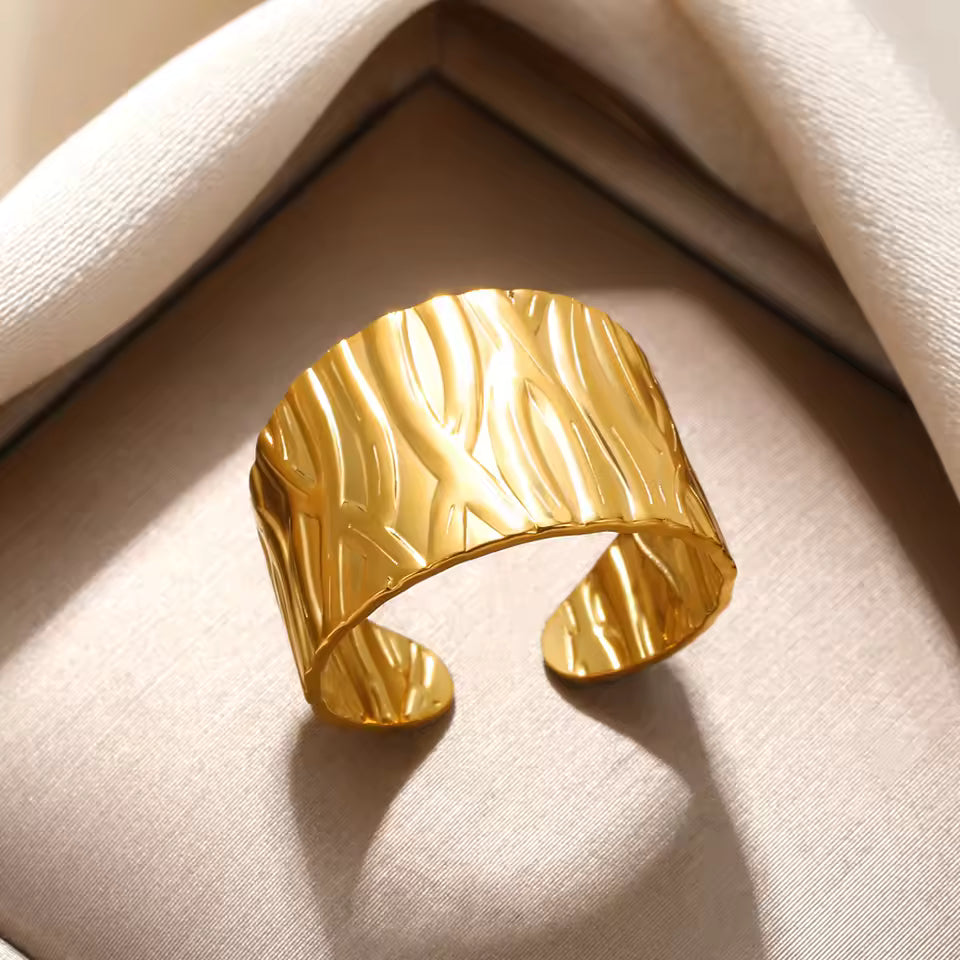 Scratched Ring