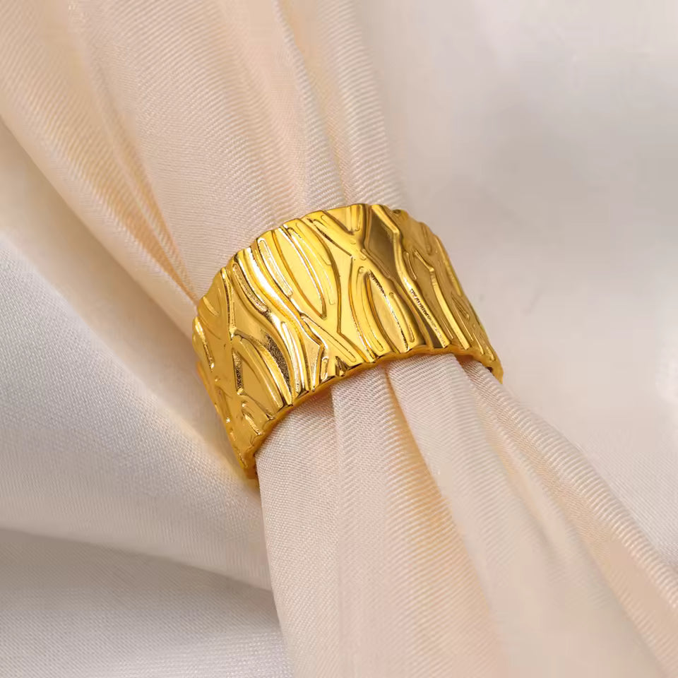 Scratched Ring