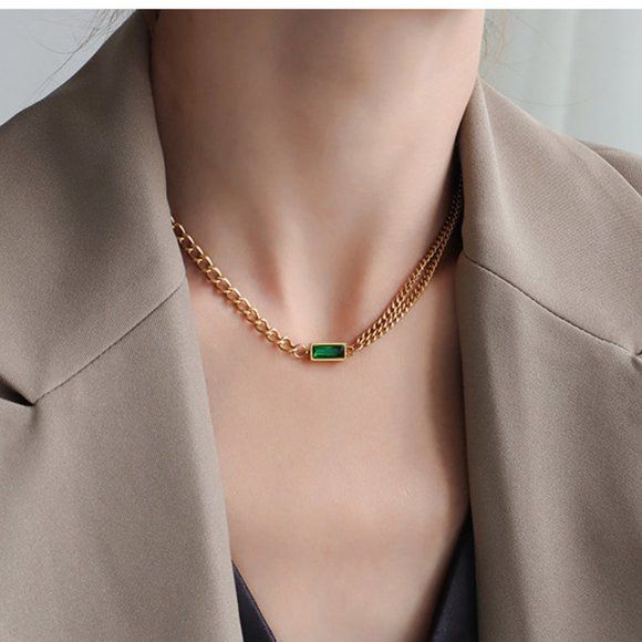 Emerald Curb Necklace