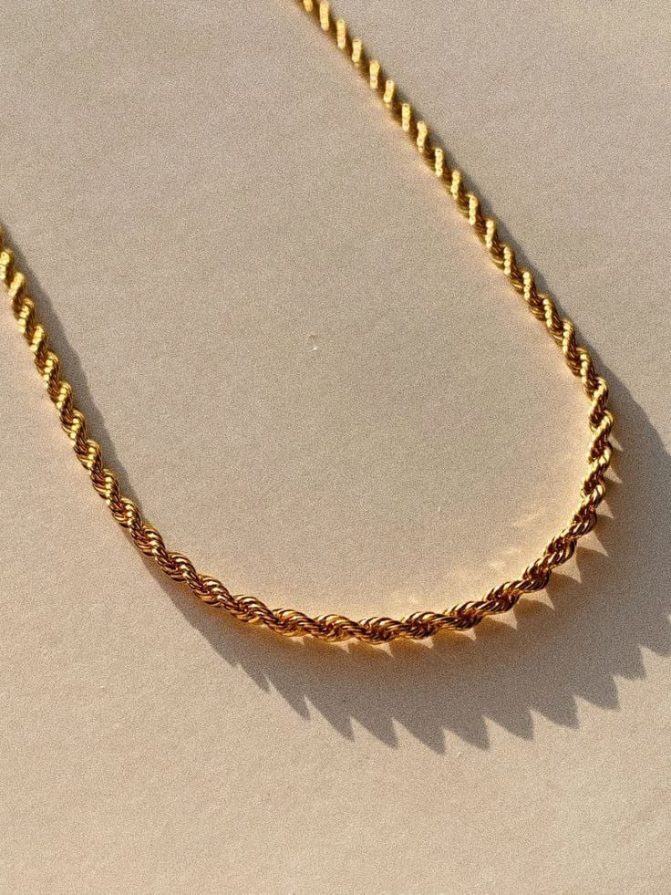 Twist Design Necklace