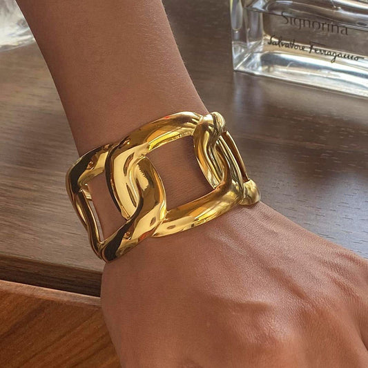 The Chunky Chain Bracelet