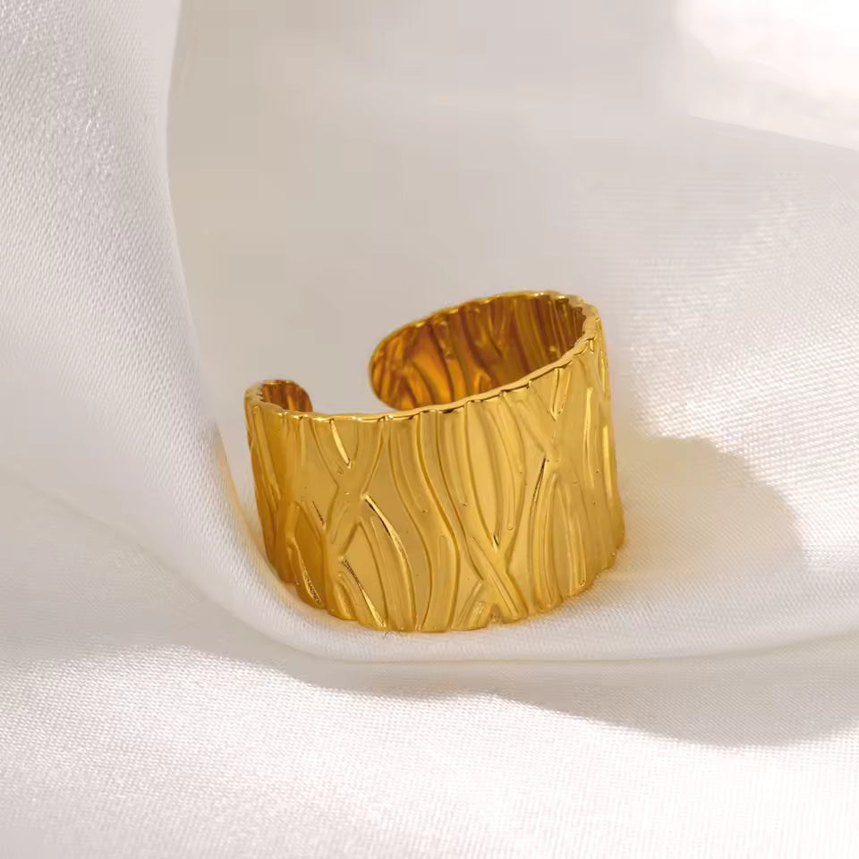 Scratched Ring