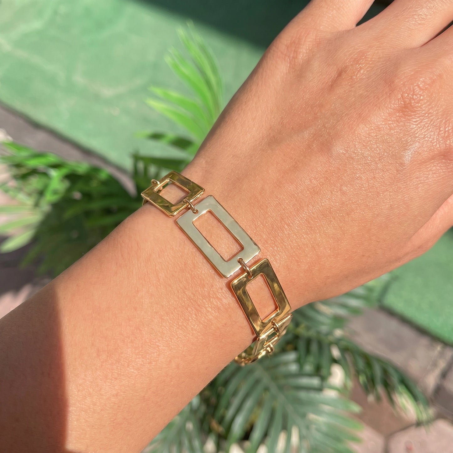 Elara Frame Bracelet