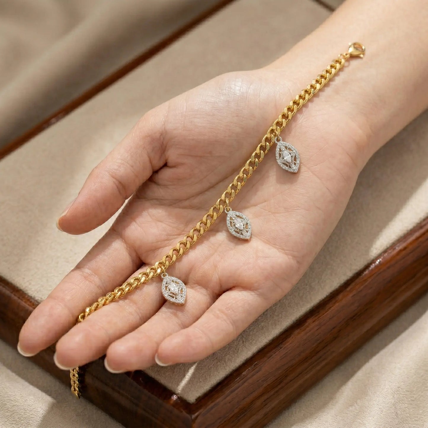 Elegance Link Bracelet