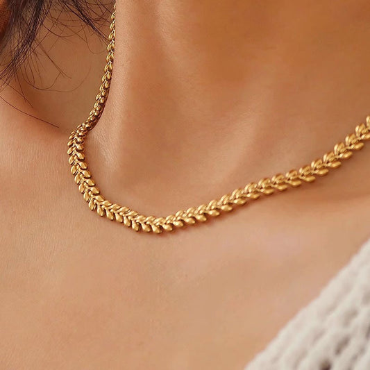 Gold Laurel Necklace