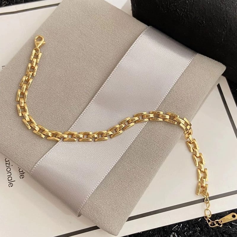 Modern Interlink Chain Bracelet