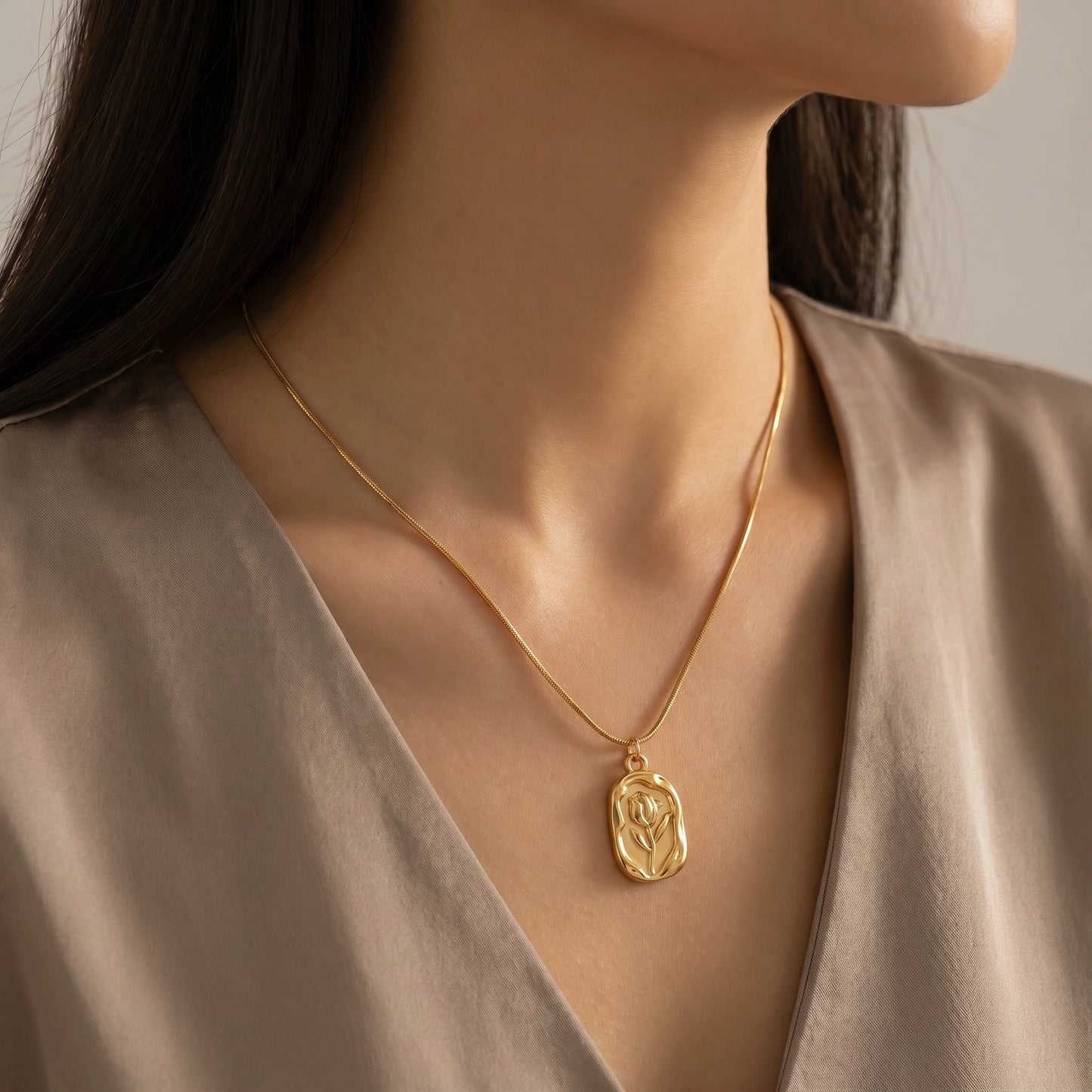 Rose Pendant Necklace