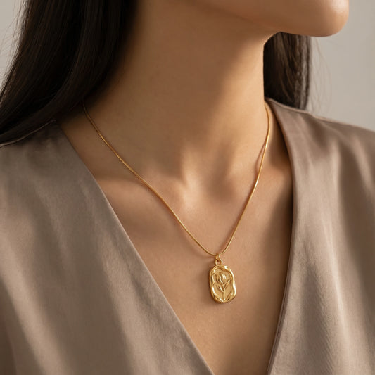 Rose Pendant Gold Necklace