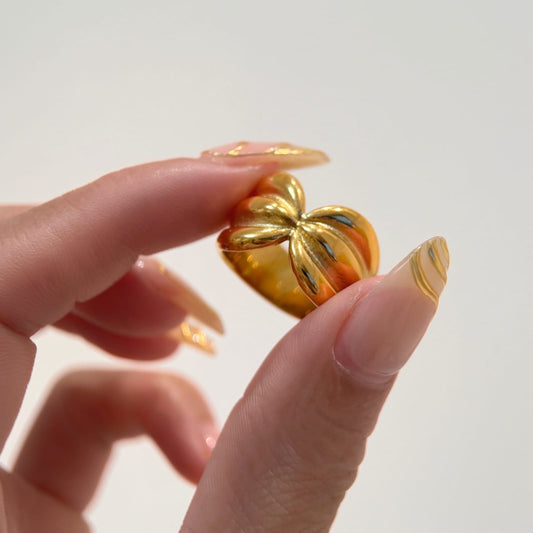 Sculptural Fan Ring