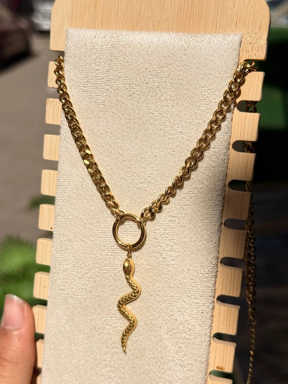Rose Pendant Necklace