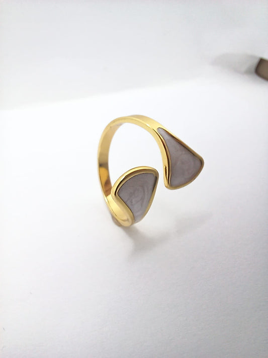 Fan Shaped Open Ring