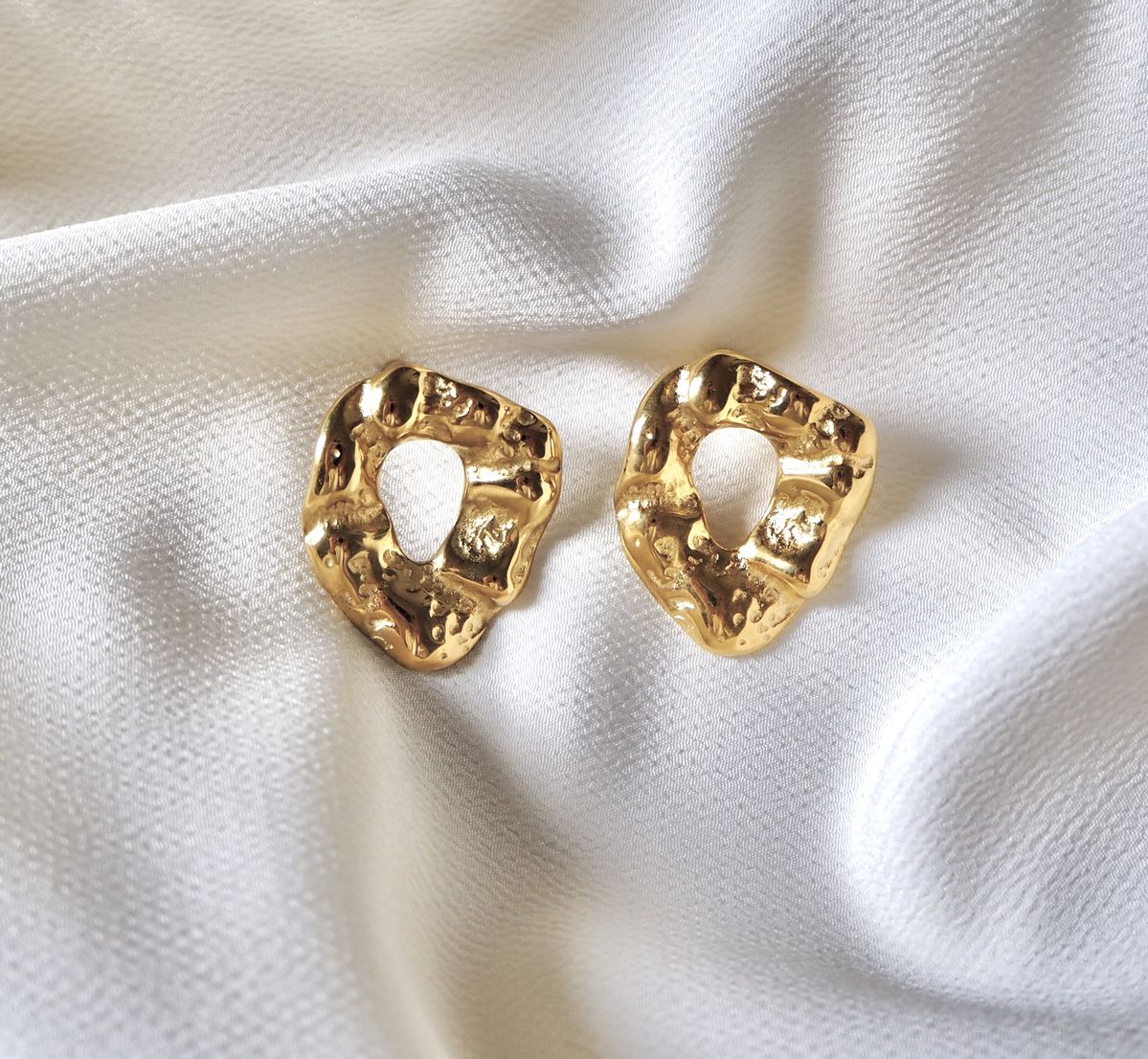 Aura Gold Earrings