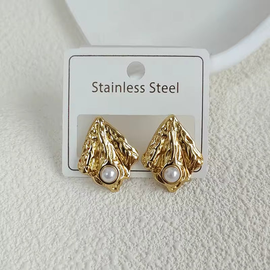 Liquid Flower Pearl Earring